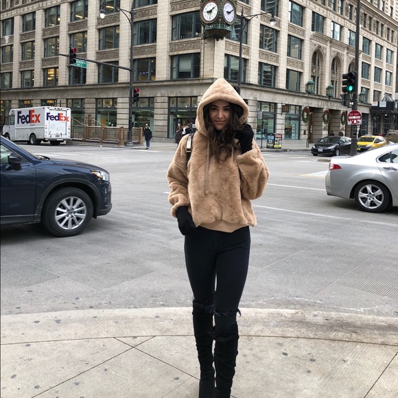 Beige sweater - Picture 2 of 5